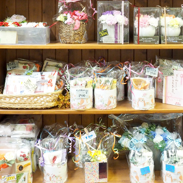 お礼、お祝い返しとしてのご用途に、まとめ買い・大量購入・卸売を承ります。